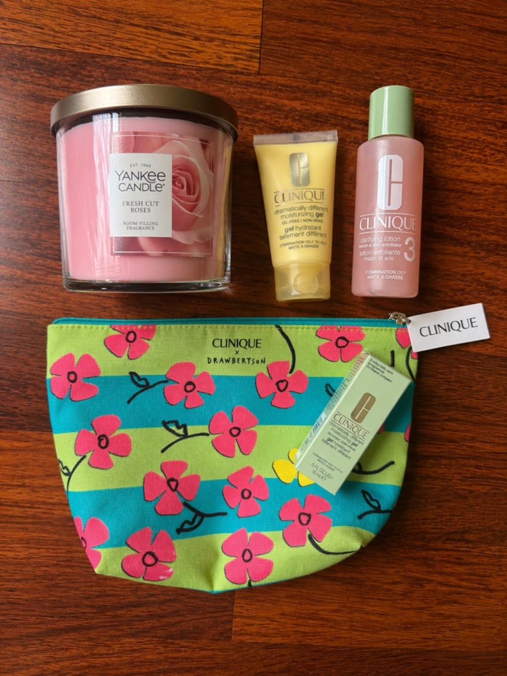 Clinique Floral Cosmetic Pouch Bundle